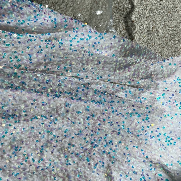 Iridescent white prom dress - Picture 3 of 13